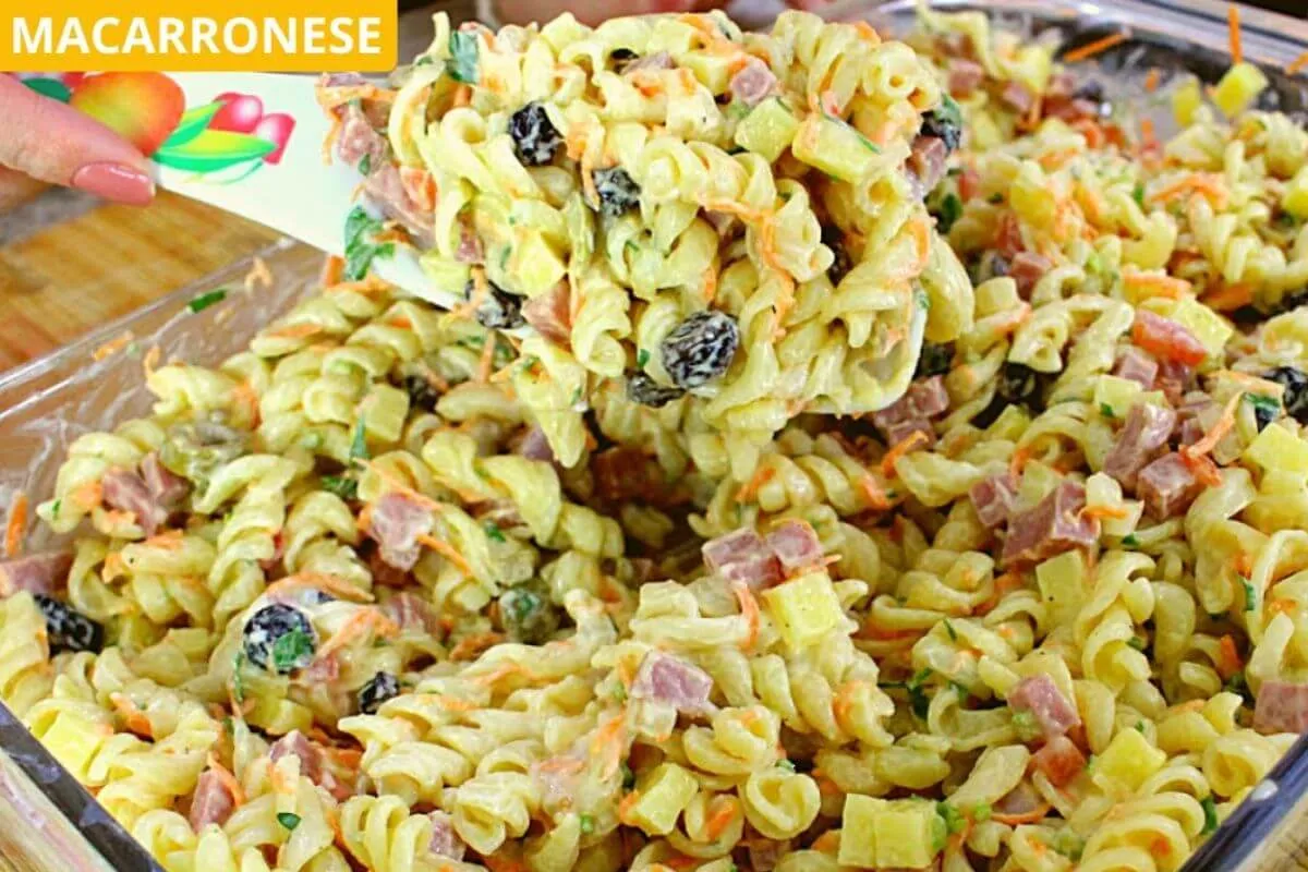 Macarronese simples mas muito saborosa perfeita para sua reunião de fim de ano