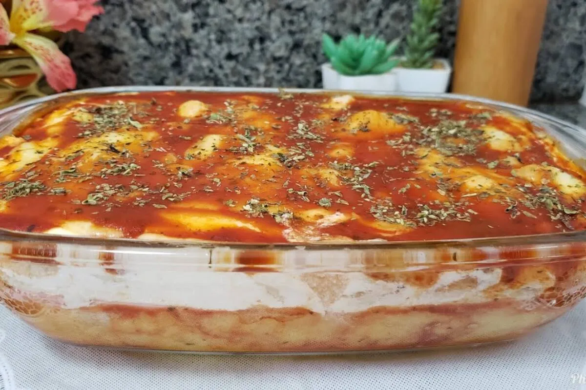 Mandioca no forno para você fazer gastando pouco e sem muito trabalho