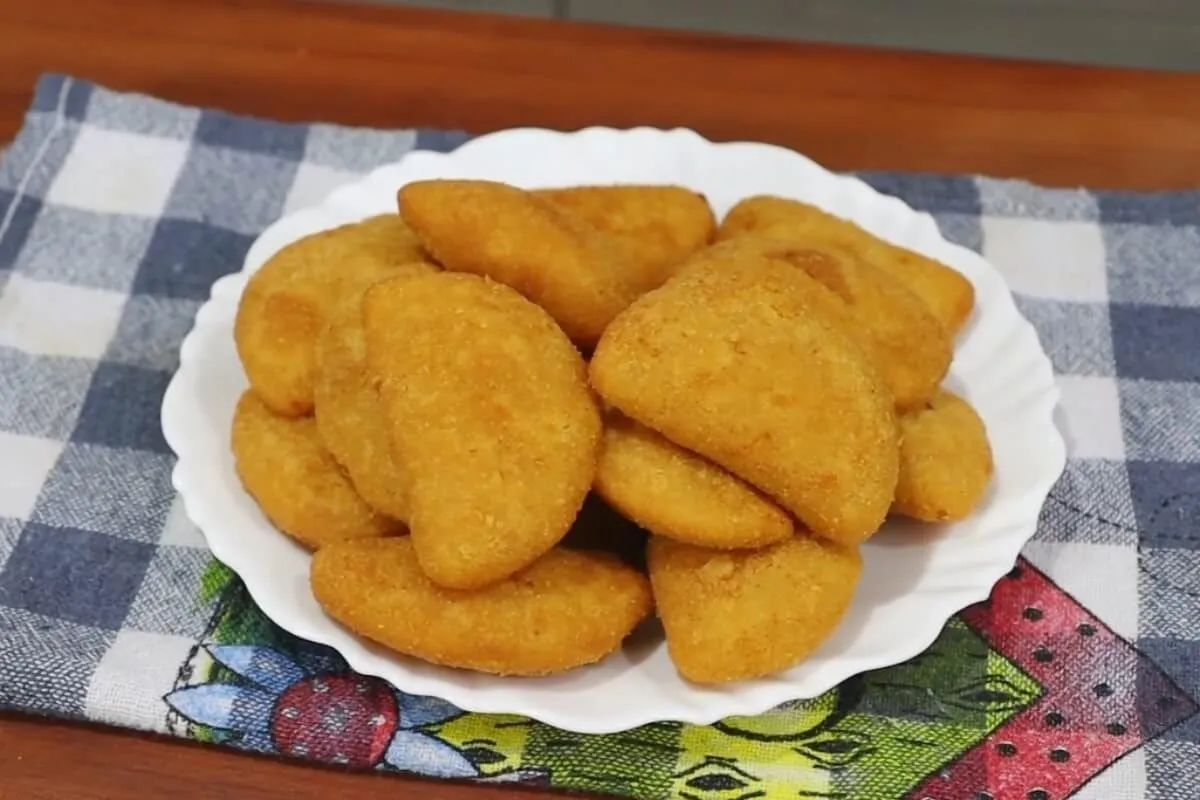 Massa básica para salgados fritos perfeita para risoles, coxinhas e empanados crocantes