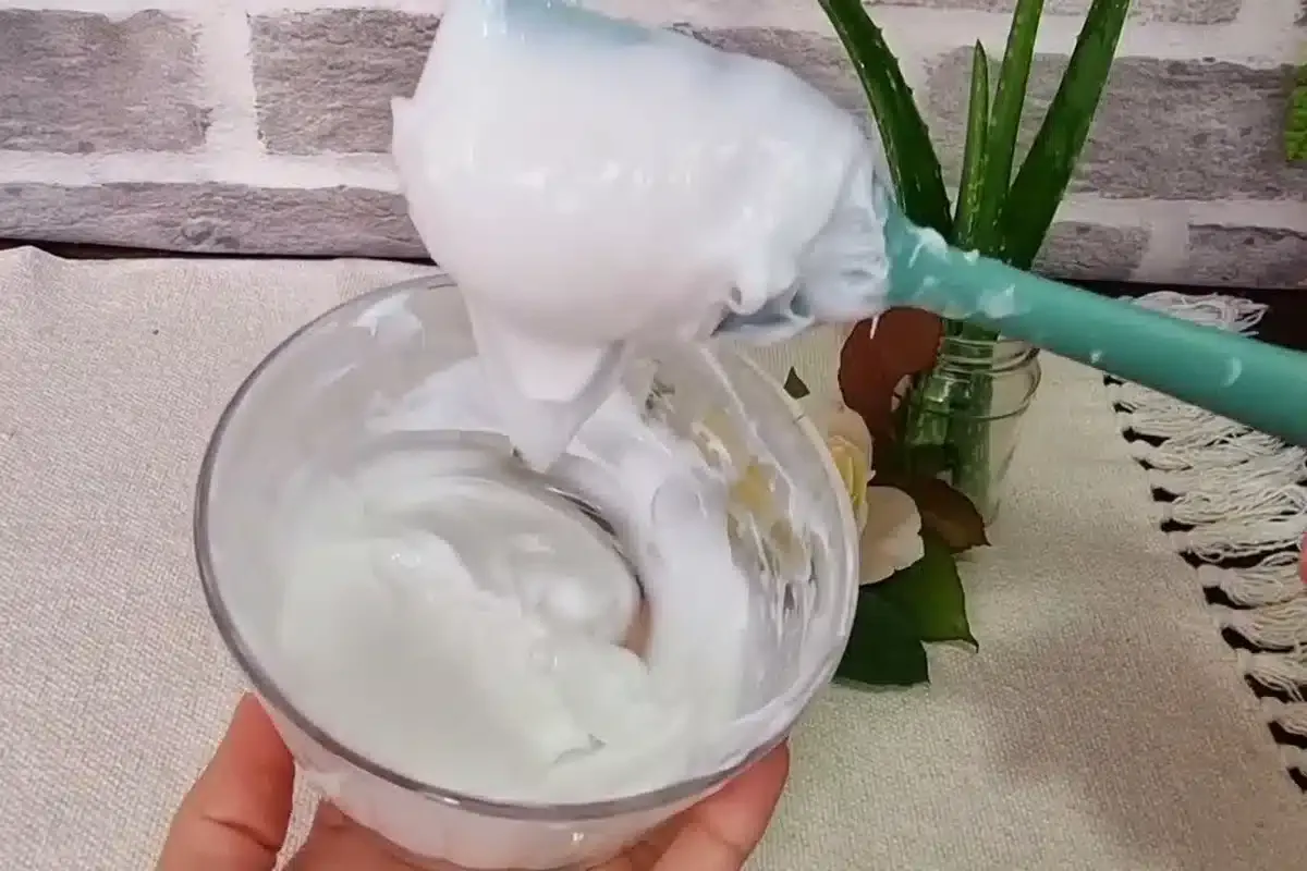 Melhor que cosmético caro: hidratante caseiro de babosa maravilhoso