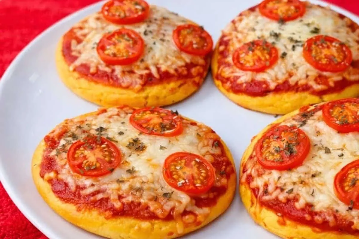 Mini pizza fit: uma delícia com poucos carboidratos e muita proteína para o seu lanche
