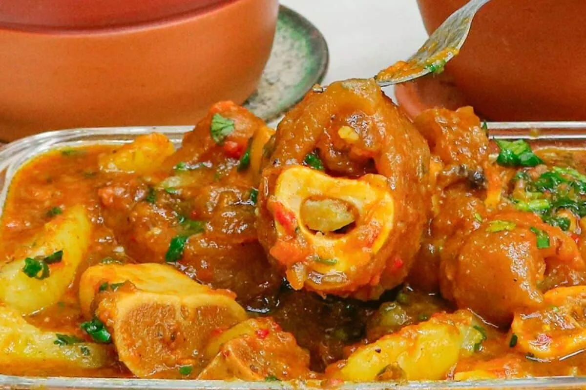 Mocotó soltando do osso com tempero no ponto certo e sabor de comida raiz