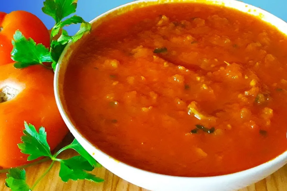 Molho de tomate caseiro: a receita especial e simples para deixar suas massas ainda mais gostosas.