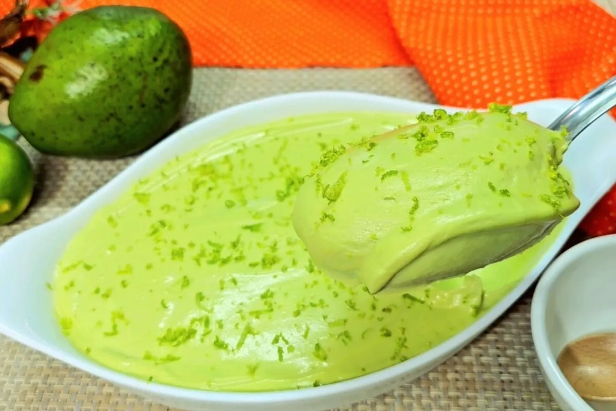 Mousse cremoso de abacate: fácil, sem gelatina, sobremesa saudável e rápida