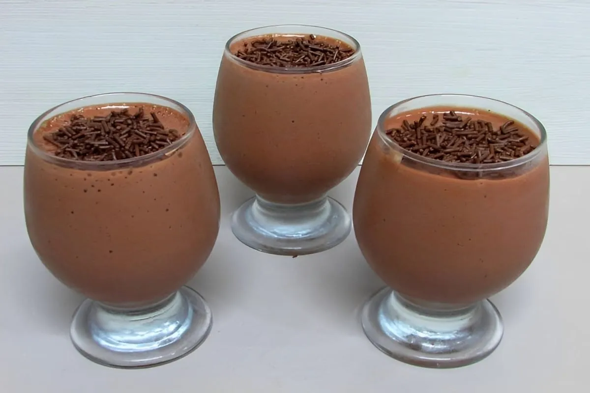 Mousse de chocolate delicioso feito com Nescau em poucos minutos