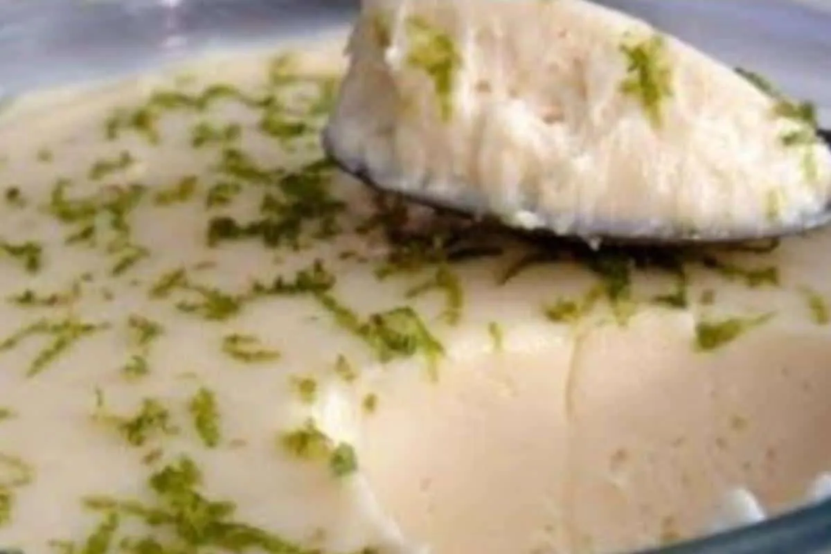 Mousse de limão cremosa e refrescante para você gastar pouco tempo na sobremesa de natal