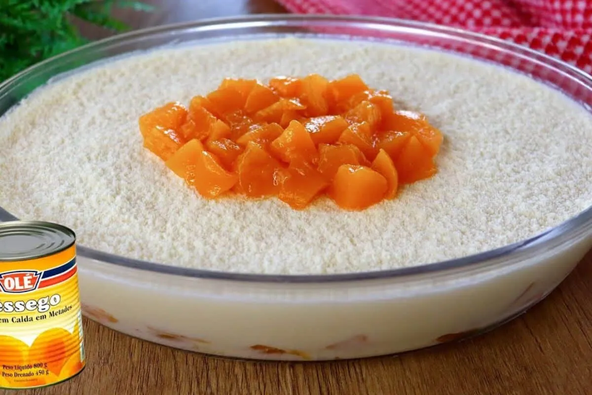 Mousse de pêssego: uma sobremesa de fruta fácil de fazer e com uma cremosidade irresistível