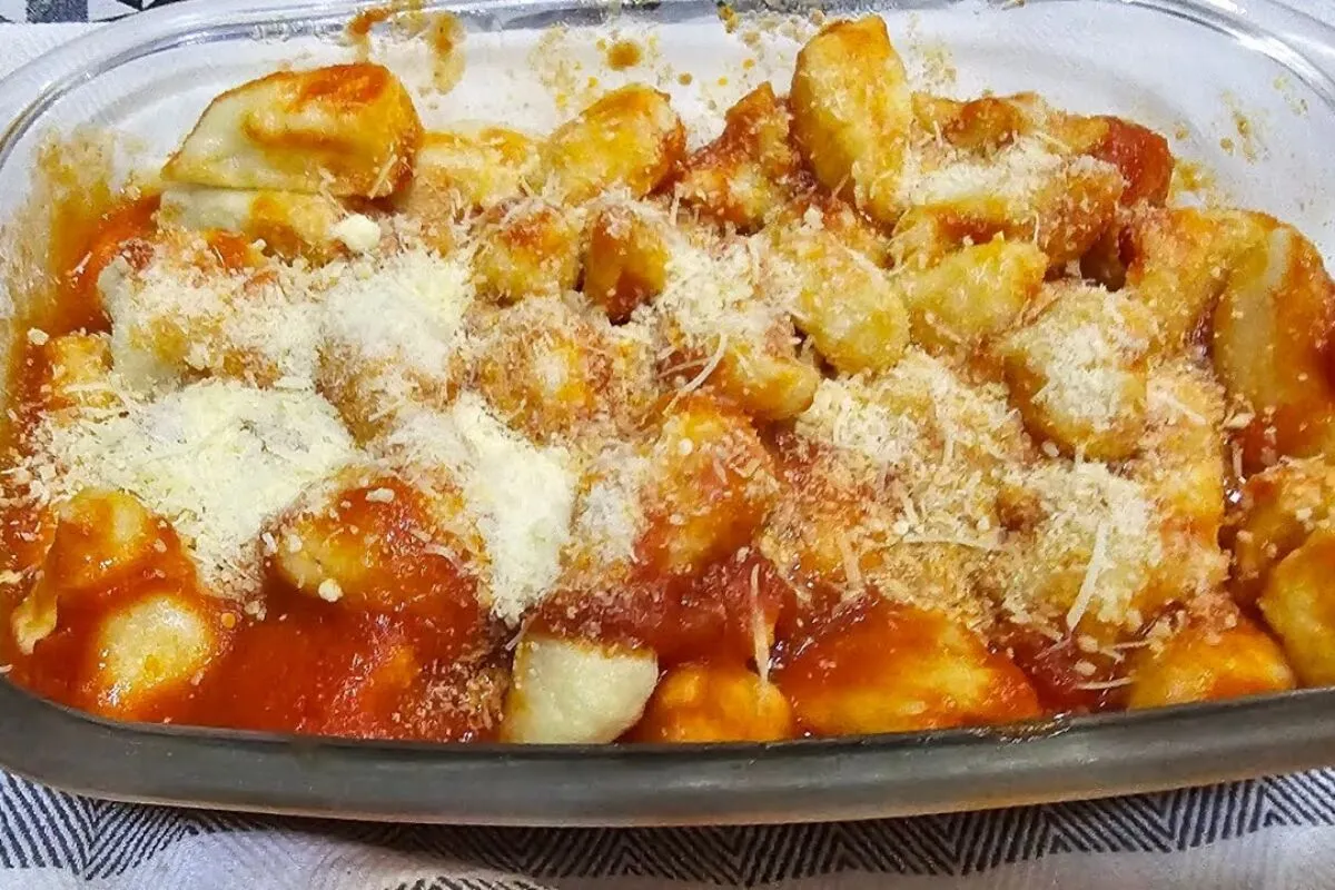 Nhoque de batata da nona que desmancha na boca numa receita simples e cheia de sabor