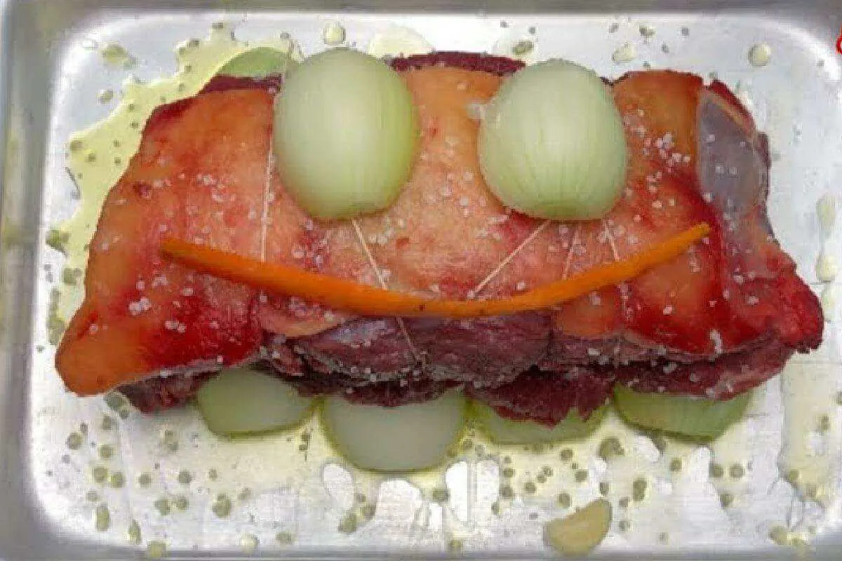 O melhor jeito de fazer carne assada no forno para seu almoço