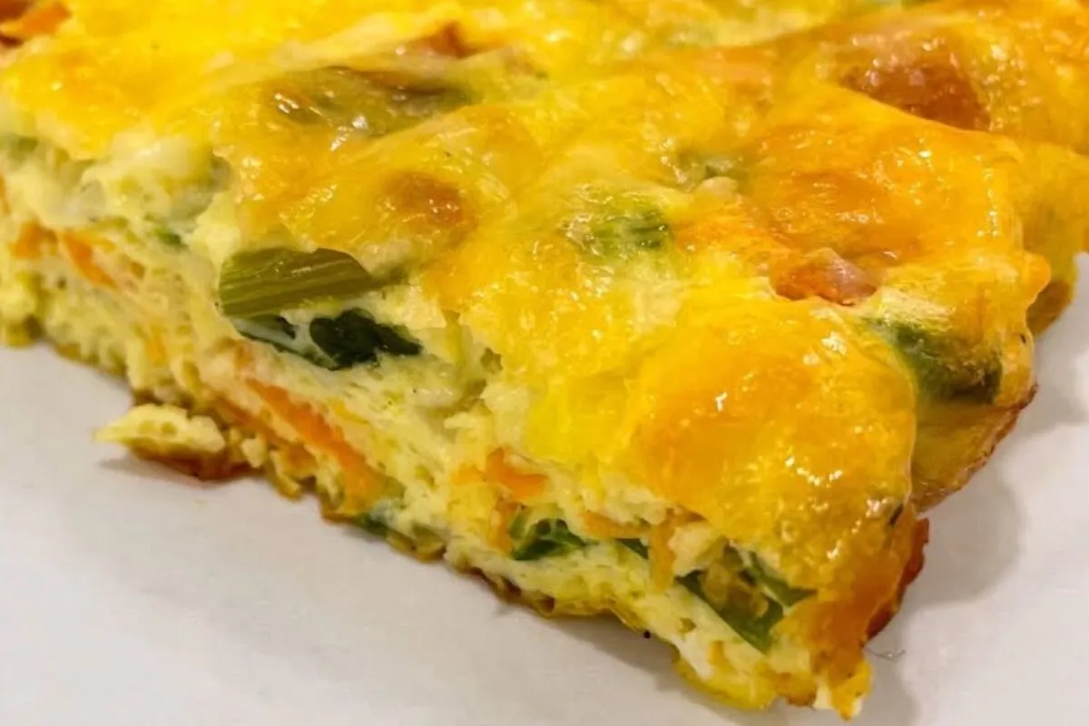 Omelete assado com legumes: uma opção de prato saudável, nutritivo e muito colorido