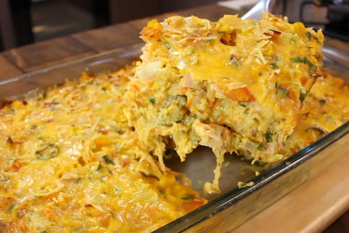 Omelete de forno completa e deliciosa para um almoço rápido e cheio de sabor