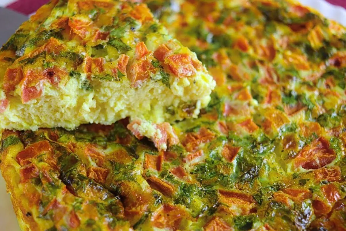 Omelete de forno completo e muito saboroso: serve muito bem qualquer refeição do seu dia