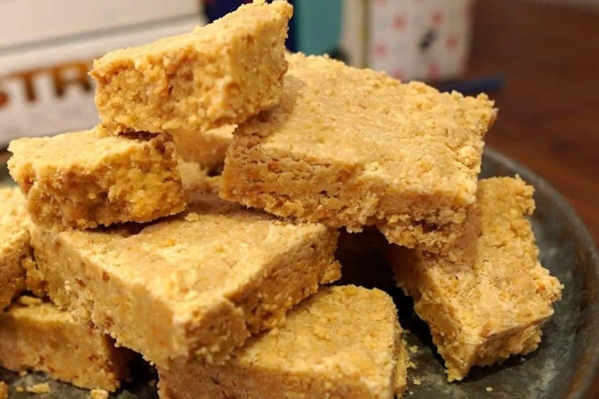 Paçoca caseira fácil com apenas 3 ingredientes, pronta em minutos e muito saborosa