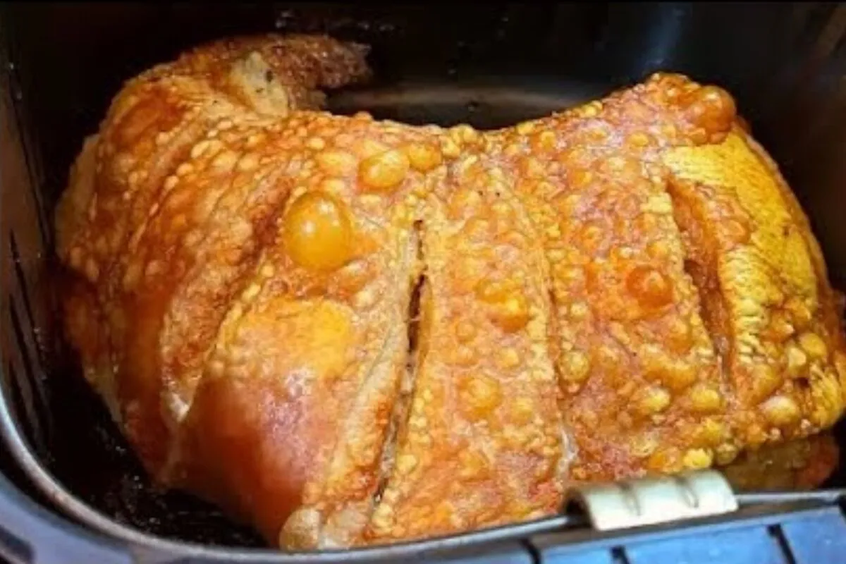 Panceta na air fryer com pururuca crocante, receita econômica e sem sujeira