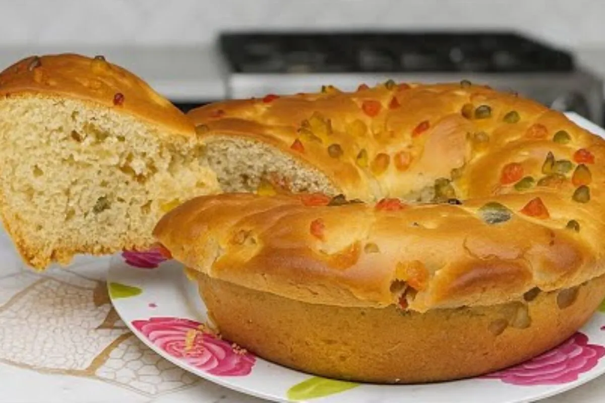 Panetone de travessa feito no liquidificador: sobremesa de Natal fácil e rápida