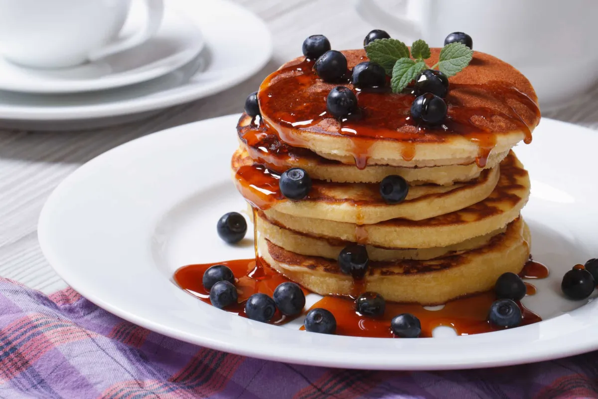 Panqueca americana igual dos filmes simples e fáceis de fazer