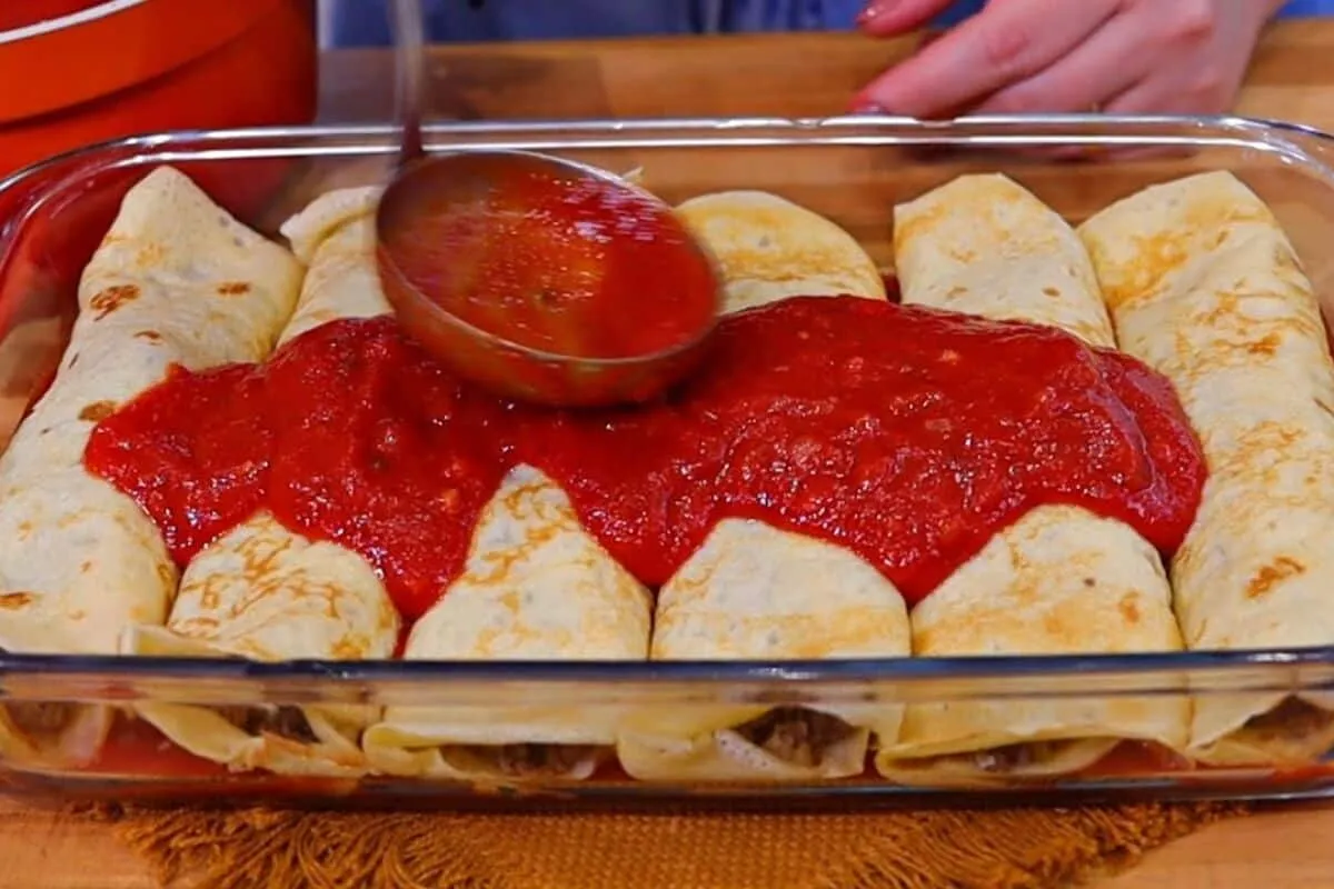 Panqueca de carne moída com massa leve e fininha para a hora do seu jantar