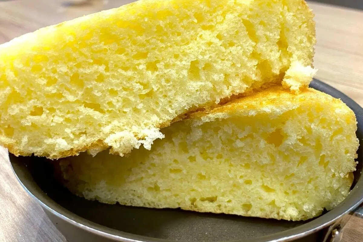 Pão caseiro de frigideira macio e fofinho para você saborear no café da manhã
