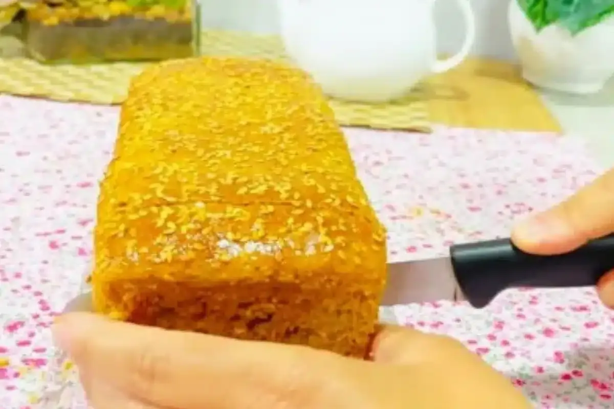 Pão caseiro integral com aveia para o café da manhã: assim você come um pãozinho sem sair da dieta