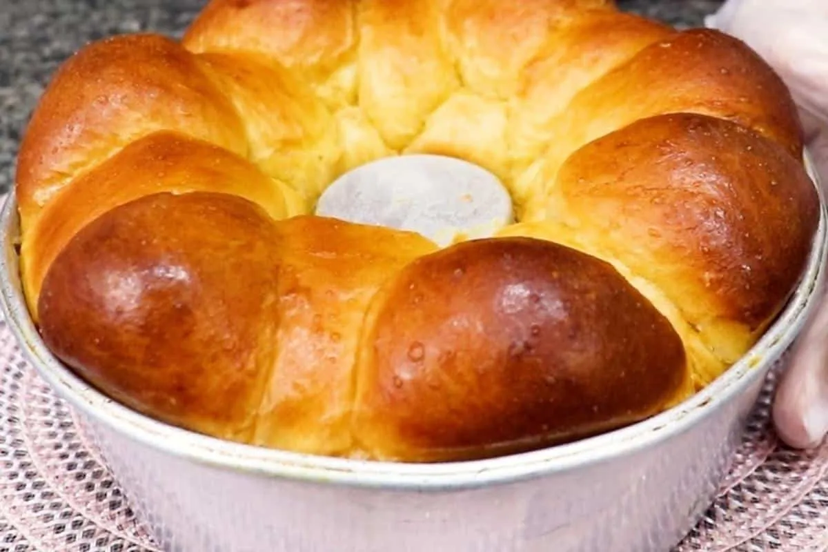 Pão caseiro na forma: tão macio que parece um algodão desmanchando