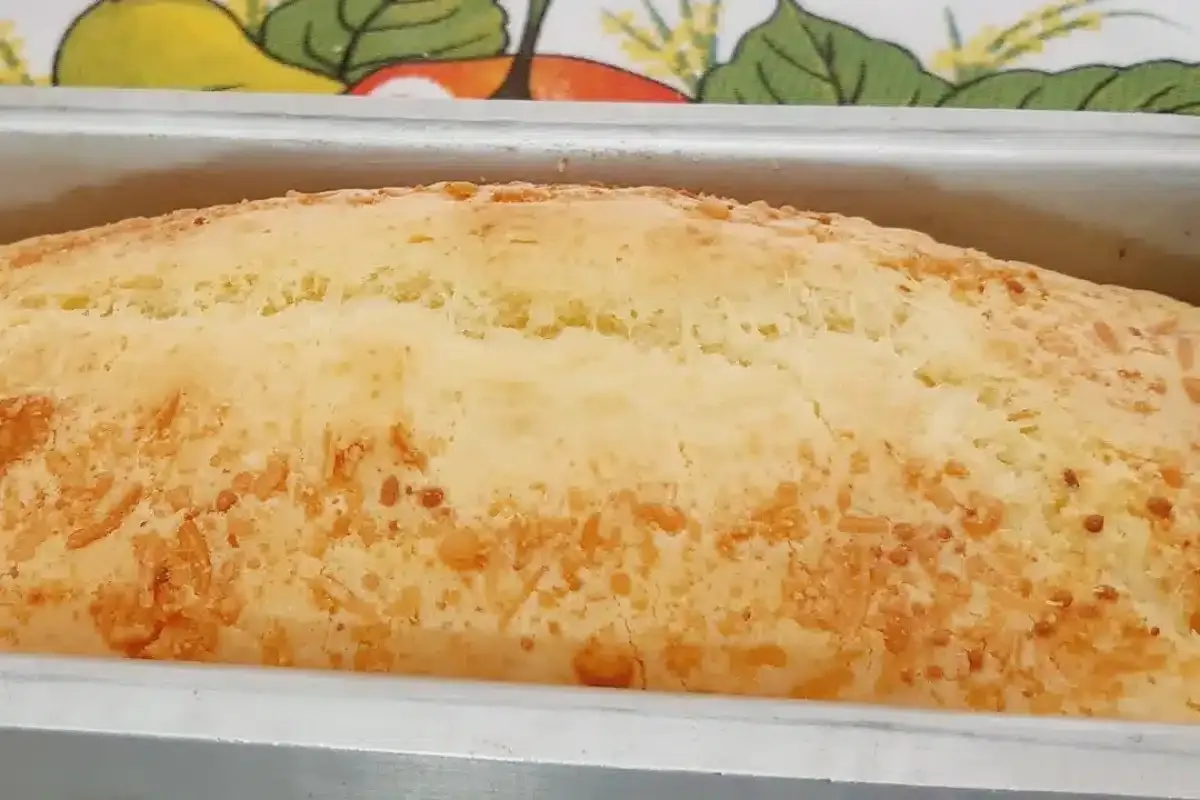 Pão caseiro simples: a receita super fofinha para você preparar em casa e deixar a mesa do seu café mais gostosa.