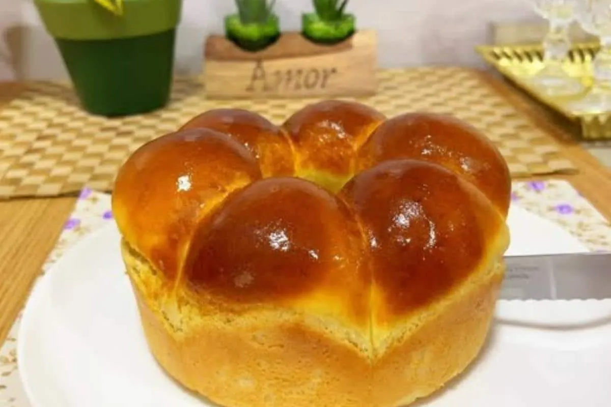 Pão caseiro simples e fácil de fazer: não existe receita mais prática do que essa