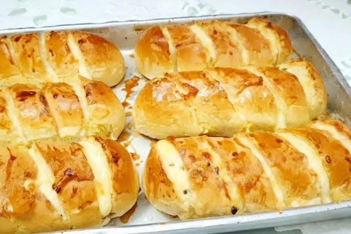 Pão de alho cremoso perfeito para acompanhar seu churrasco em casa