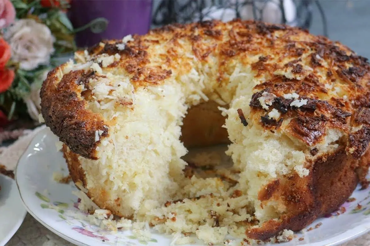 Pão de coco mais fácil e simples do mundo, pois você não precisa sovar e ele fica fofo e saboroso