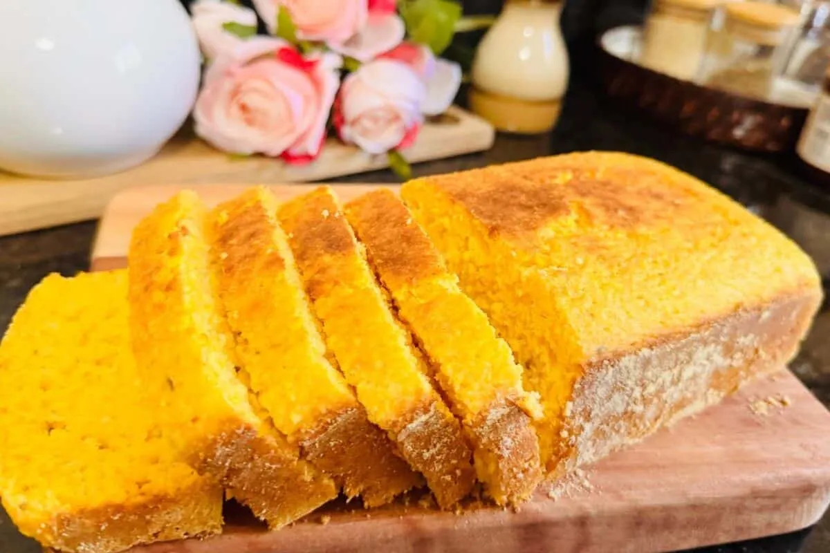 Pão de cuscuz delicioso para você fazer um lanche diferente no café da tarde