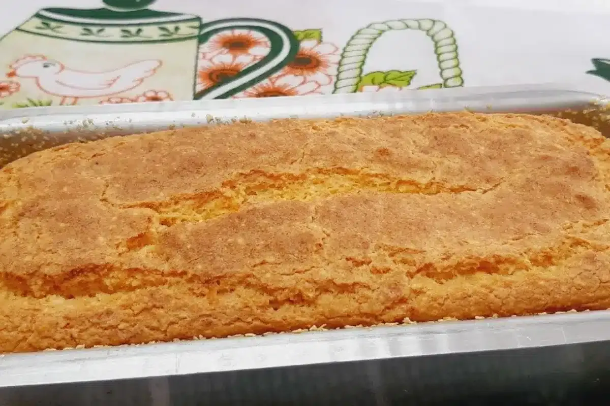Pão de flocão sem trigo e sem glúten muito fofinho e delicioso para o seu café da manhã em família