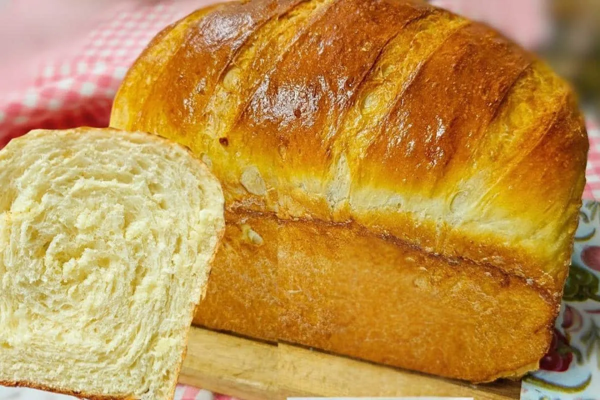 Pão de leite caseiro: essa receita é perfeita para o seu chá da tarde em família