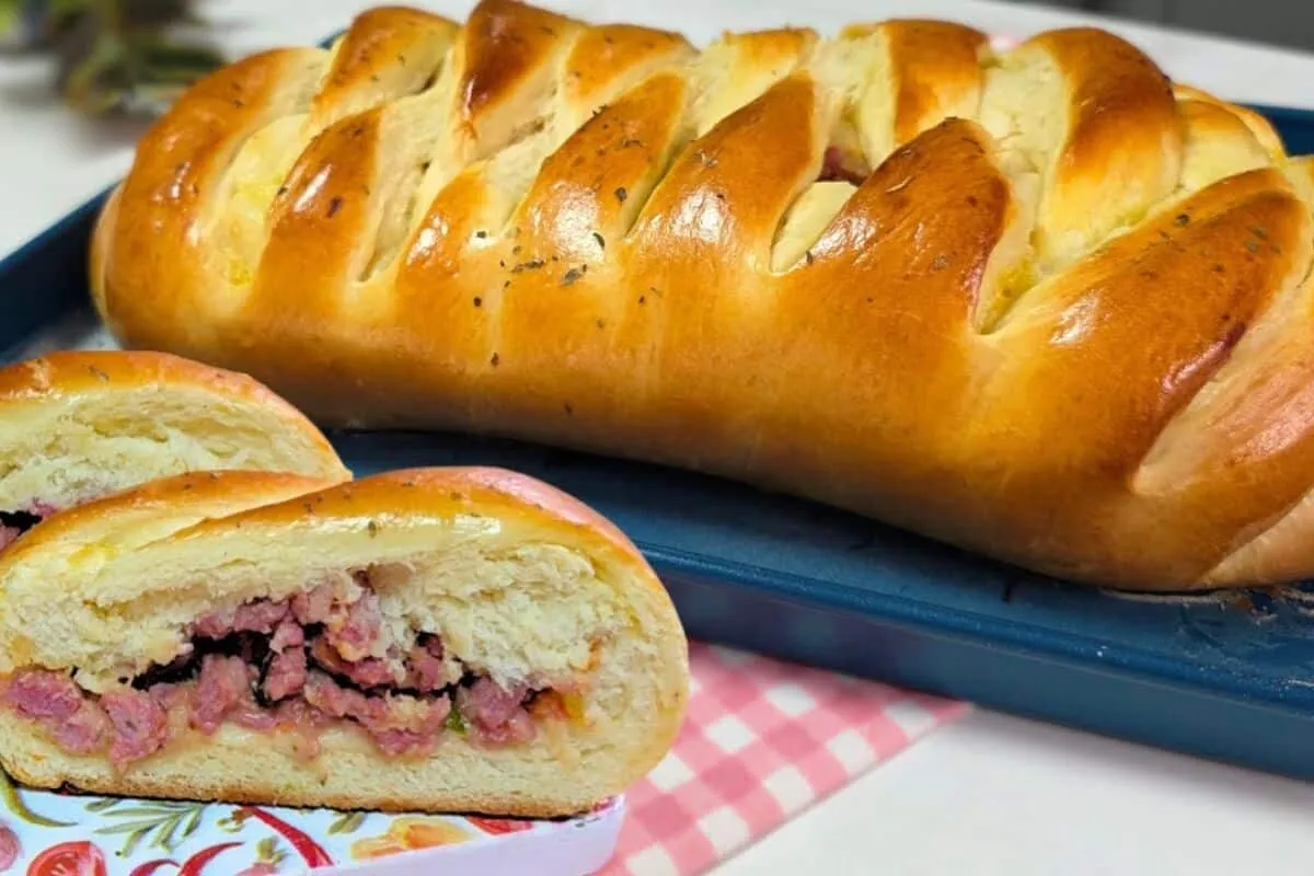 Pão de linguiça: a receita fácil e deliciosa para o lanche da tarde que vai conquistar a todos