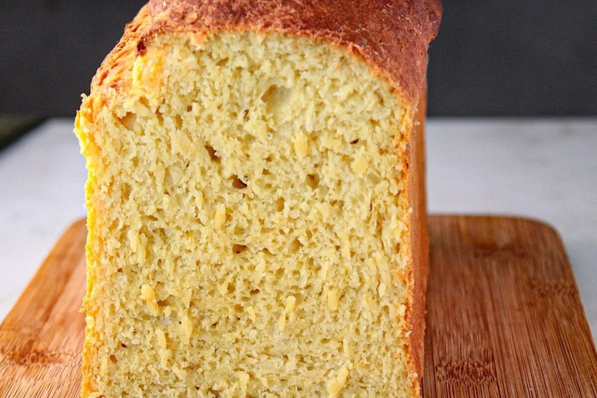 Pão de milho sem sova muito fofinho, uma receita prática que vai perfumar a sua cozinha