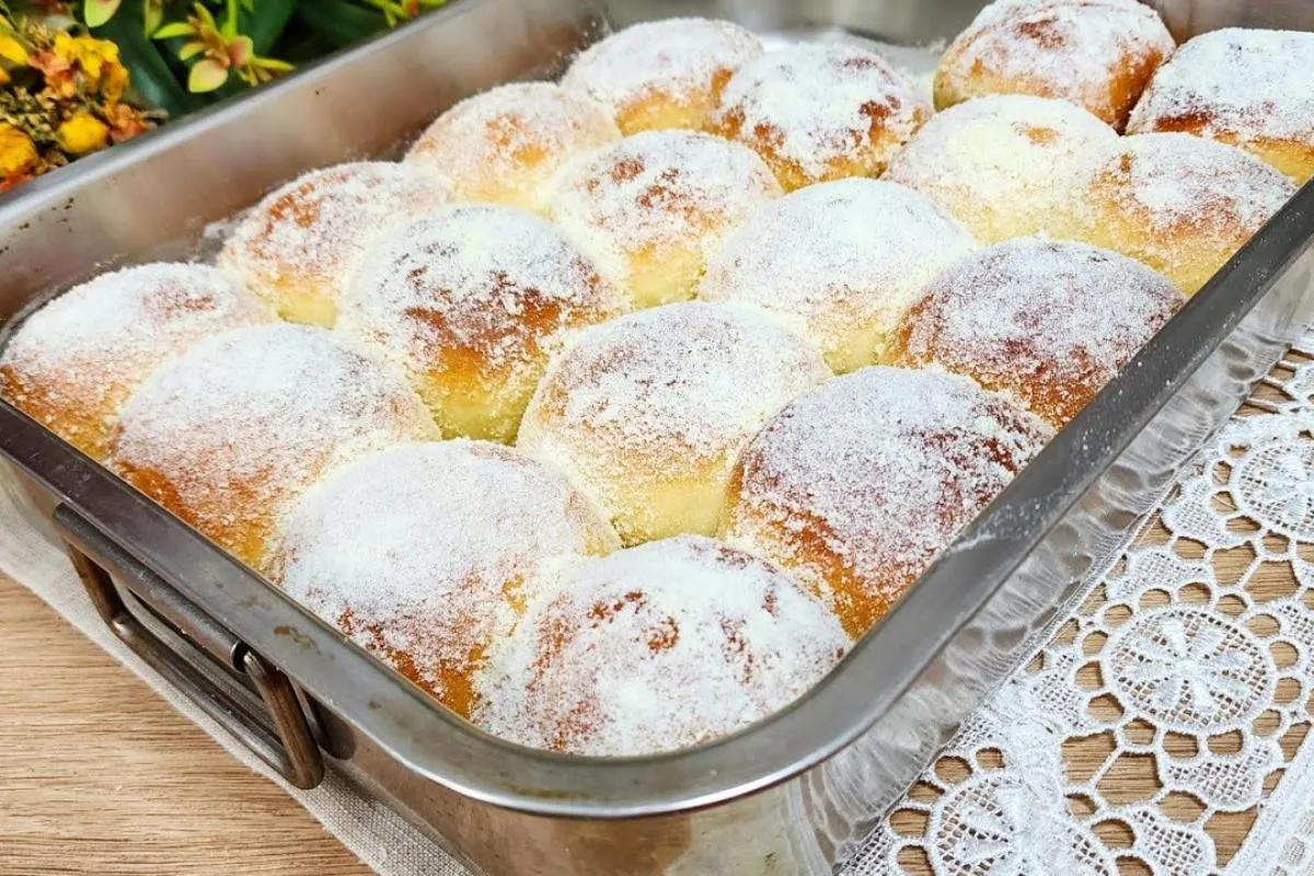 Pão de moça bem fofinho e fácil de fazer para o seu café da tarde