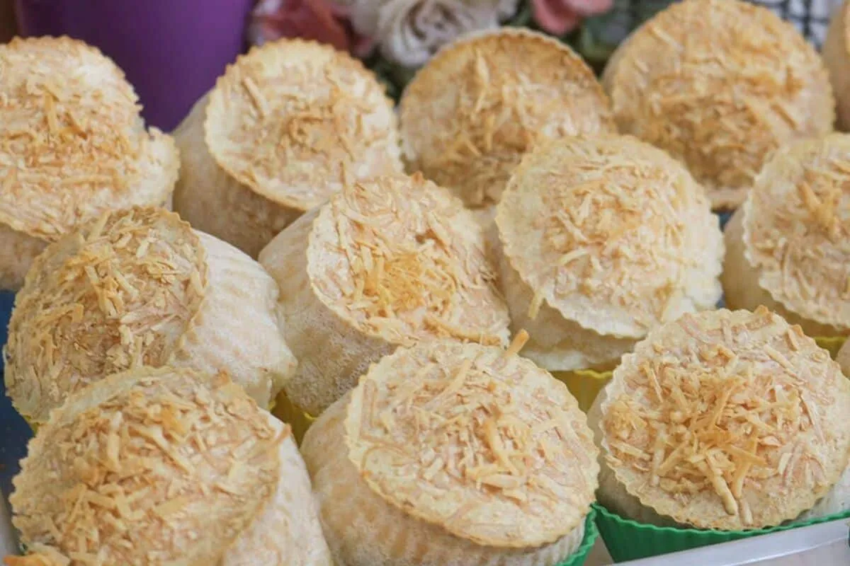 Pão de queijo de preguiçoso: veja a maneira mais prática e gostosa de preparar essa delícia