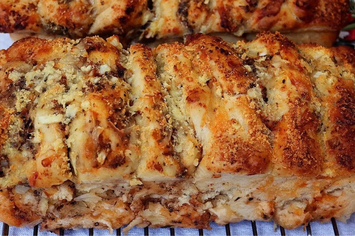 Pão de sardinha caseiro muito fácil e perfeito para o seu lanche