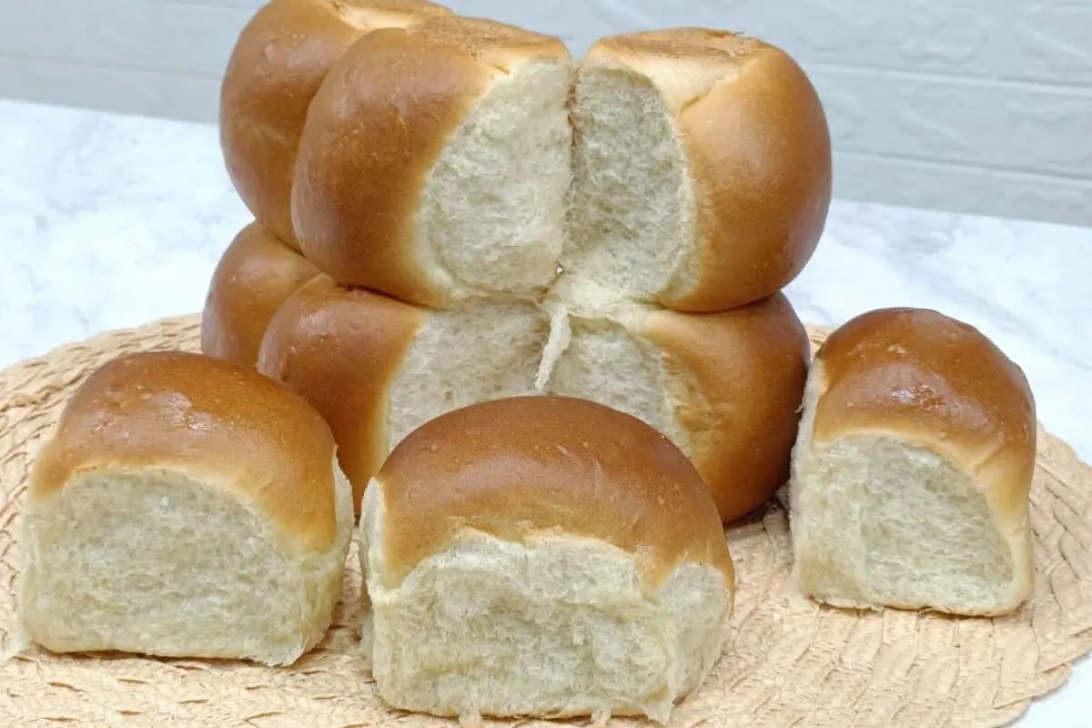 Pão doce de padaria, um pãozinho super fofinho e cheiroso que todo mundo vai pedir a receita
