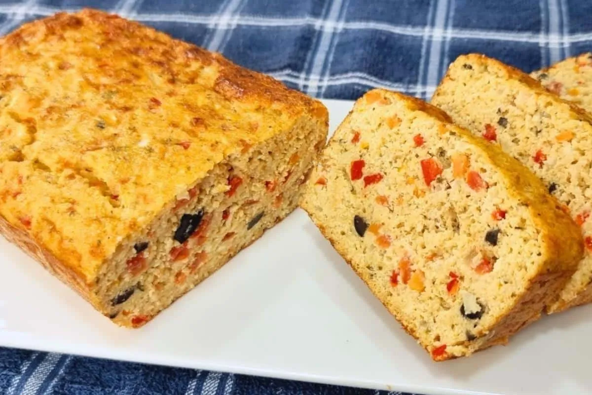 Pão salgado low carb delicioso para você saborear no café da tarde de natal
