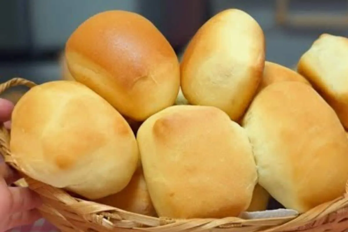 Pão tipo bisnaguinha: aprenda essa fazer a receita mais fofinha e macia que derrete na boca