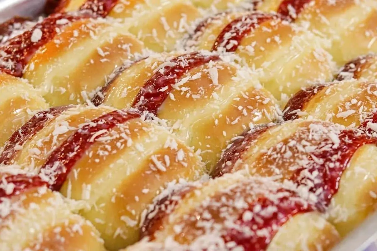 Pãozinho caseiro doce igual de padaria para arrasar na hora do café da tarde