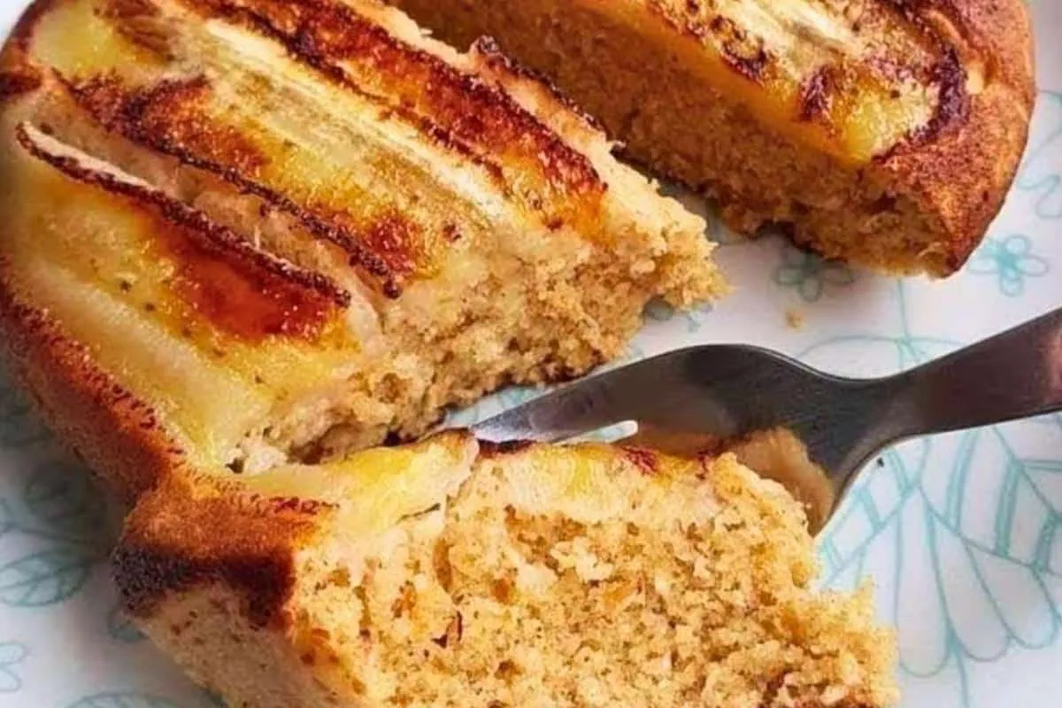Pãozinho de banana para substituir o pão francês no seu café da manhã ou lanche da tarde