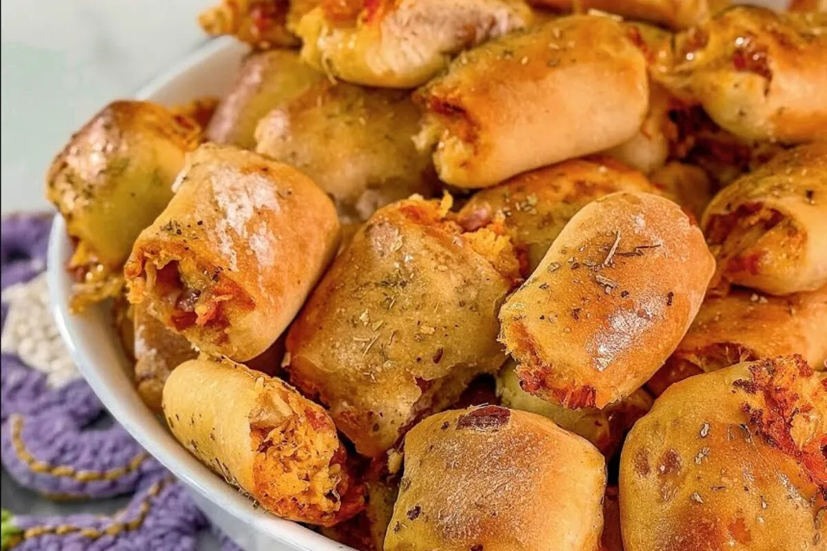 Pãozinho de frango com calabresa um lanche perfeito e irresistível para qualquer hora