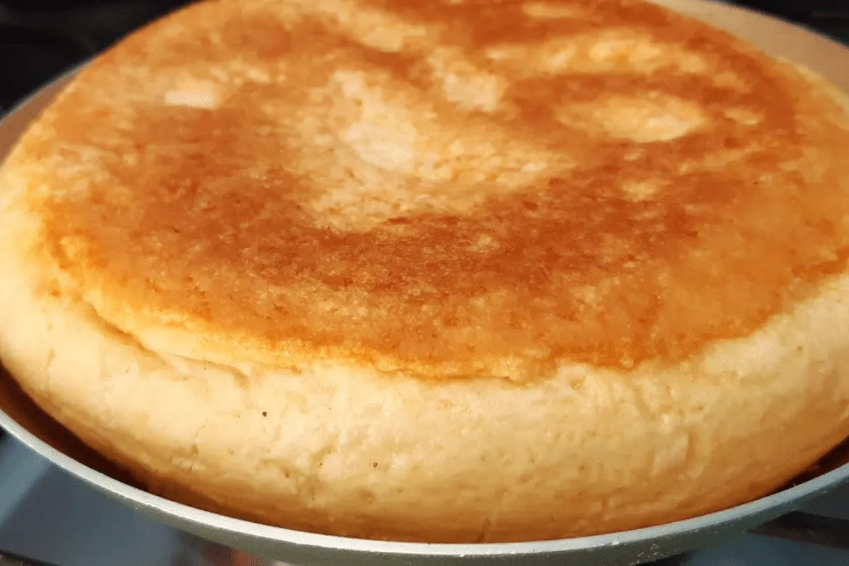 Pãozinho de frigideira rápido para você substituir o pão francês no café da manhã de natal