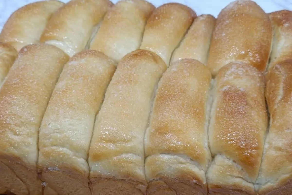 Pãozinho de iogurte para o lanche tão fofinho que parece um pedaço de algodão