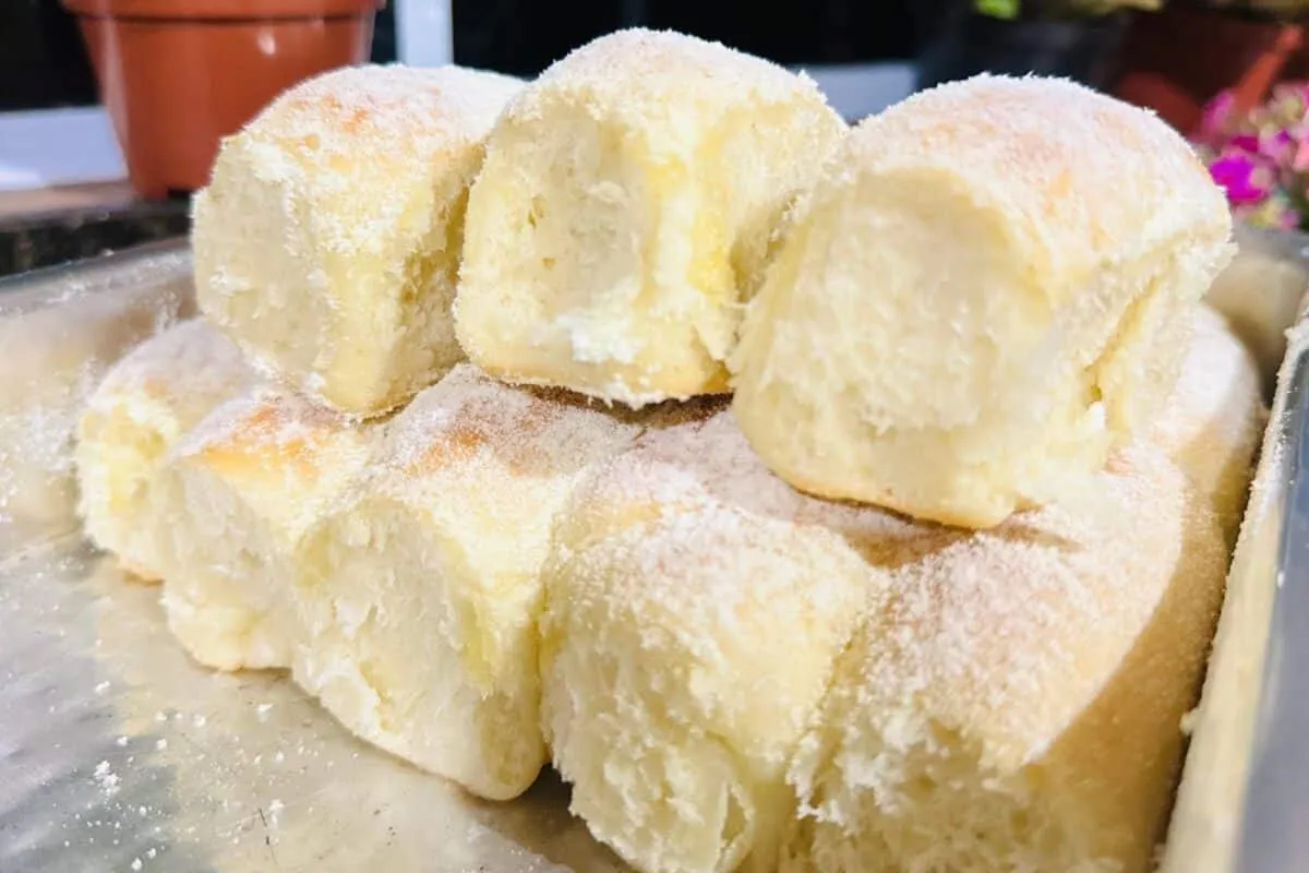Pãozinho delícia: fofinho e docinho para a hora do café da manhã ou da tarde