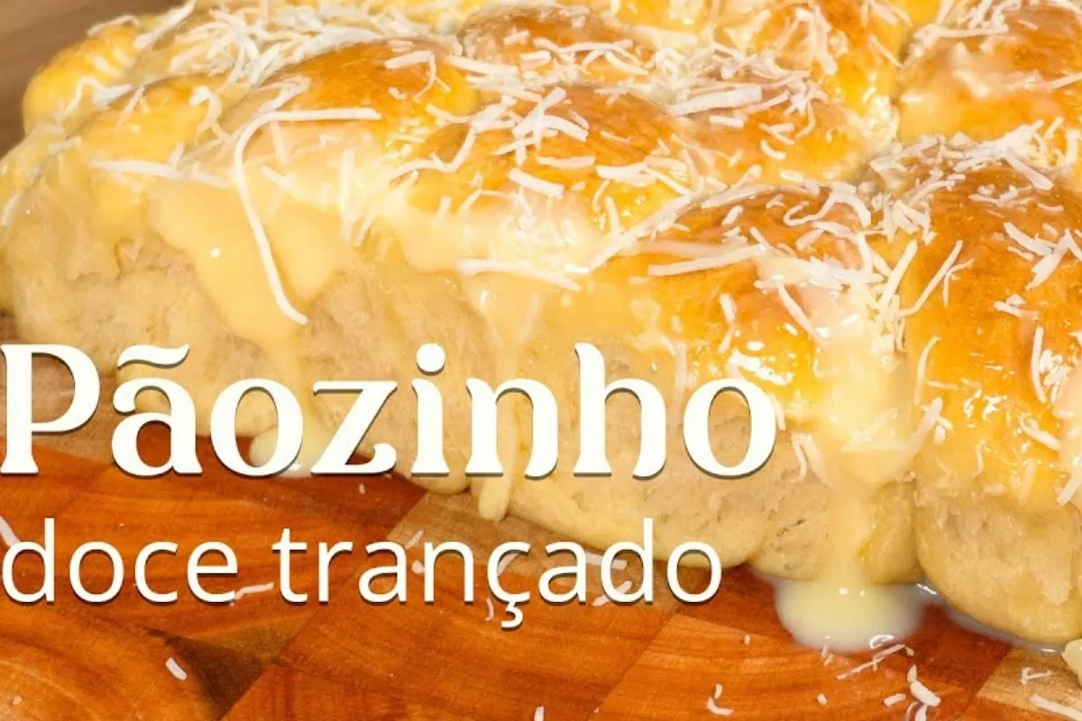 Pãozinho doce trançado com calda de leite condensado: desmancha na boca de tão macio
