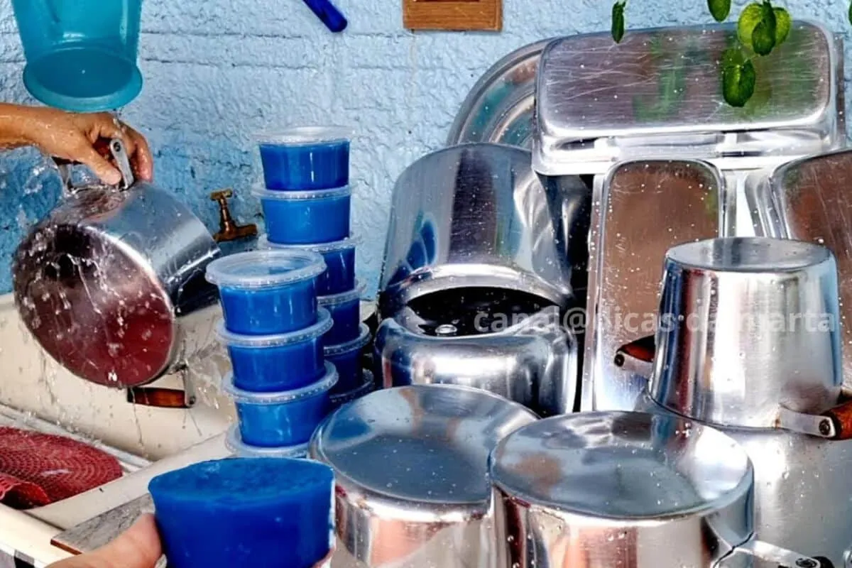 Pasta de brilho caseira com açúcar e álcool, deixa o alumínio parecendo um espelho sem esforço
