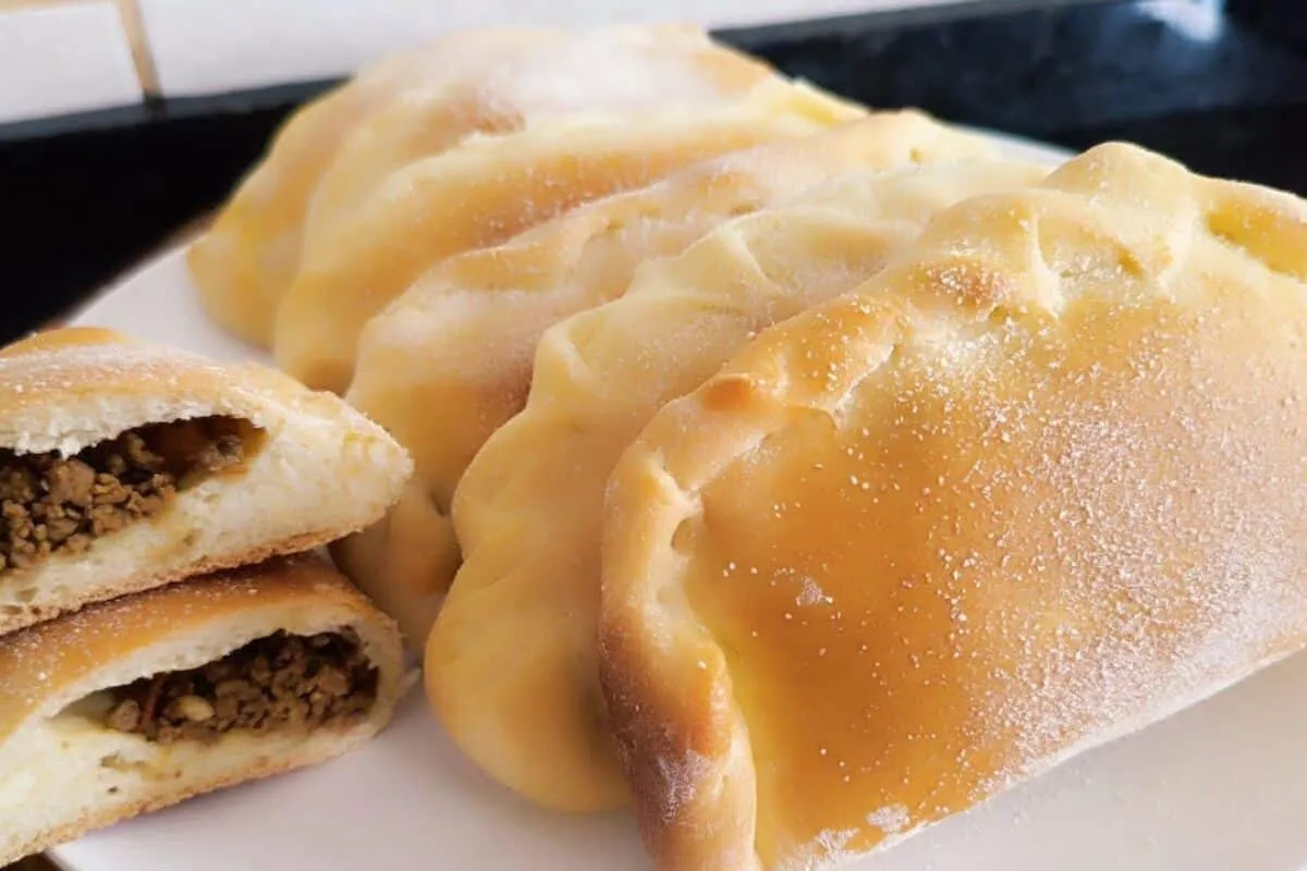 Pastel assado crocante e sequinho: essa massa fica simplesmente sensacional