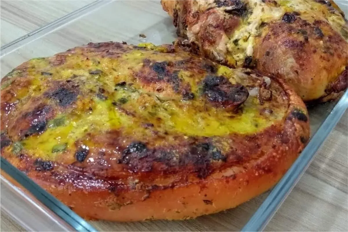 Pernil assado suculento perfeito para o seu almoço de ano novo