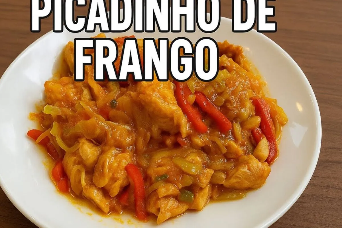 Picadinho de frango suculento e bem temperado, que fica perfeito para o seu almoço de cada dia